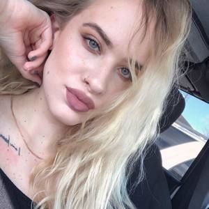 Meet your Posher, Breanne